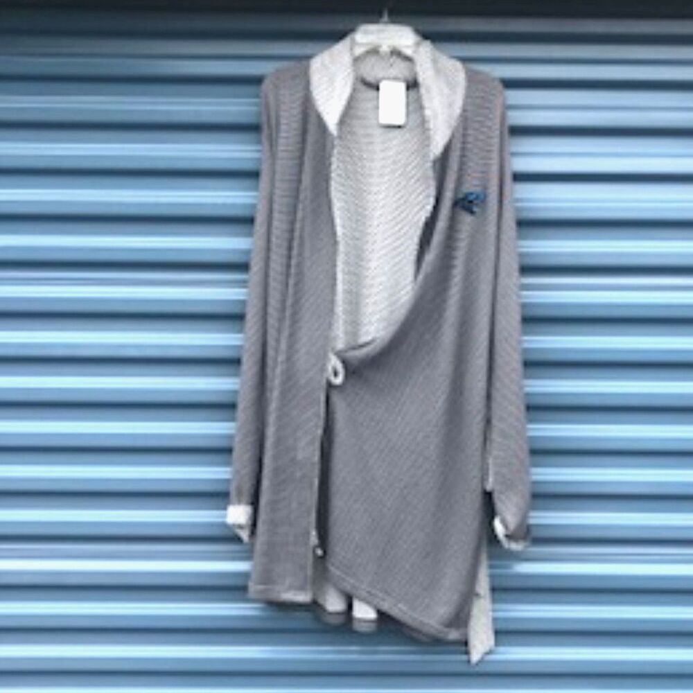 Robe . Size: XXL (50-52) . Audible Microfleece . NFL Carolina Panthers . w/ Tags